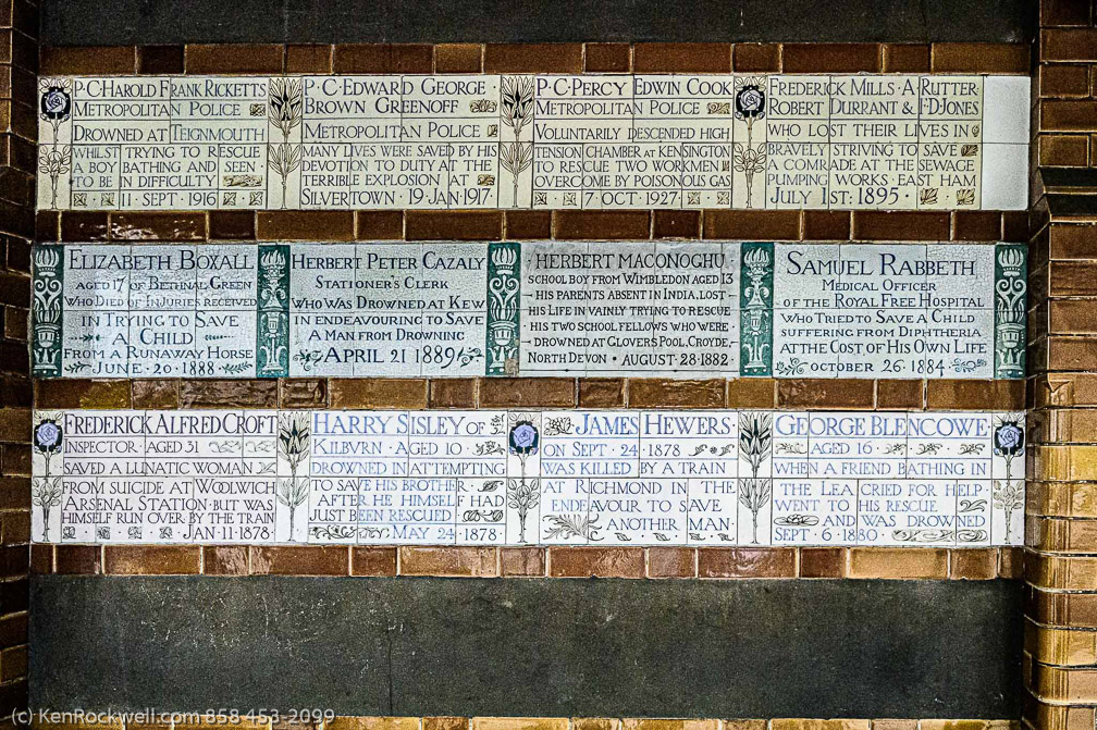 Watts Memorial  0571