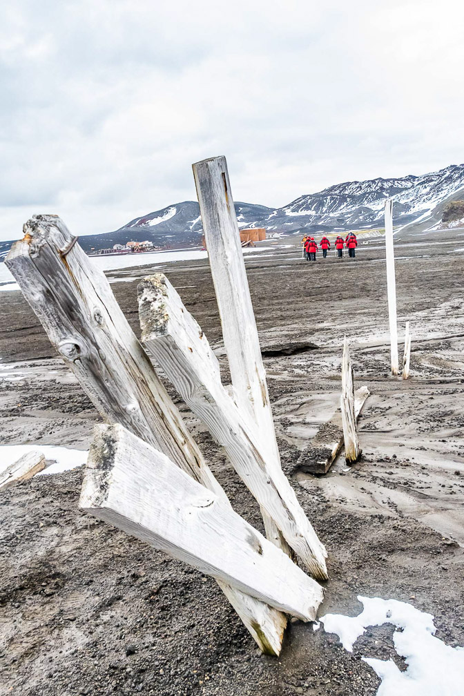 Hiking past ruins of old whaling boats  0971