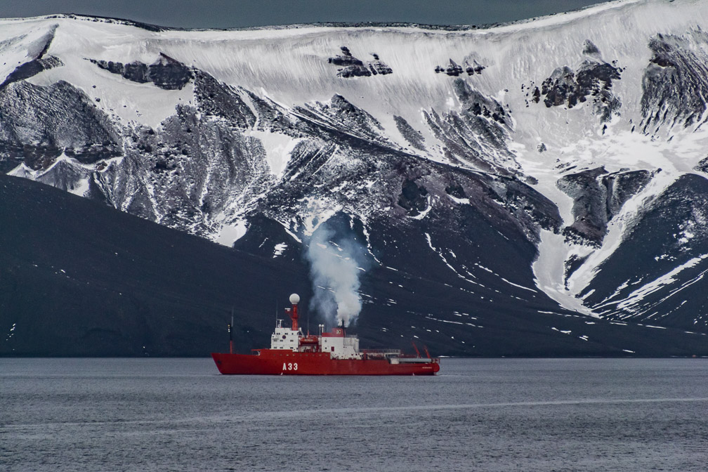 The Spanish Navy Research Ship Hesperides  0829