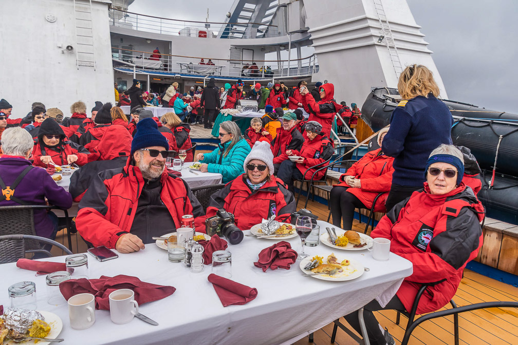 Picnic at the bottom of the world 9293